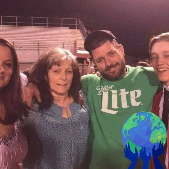 Meet your Posher, Lisa - Picture 1 of 1